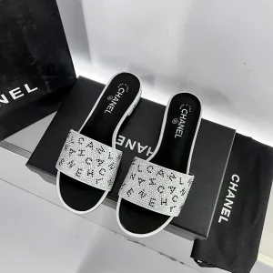 Designer Reps Chanel Slippers Red