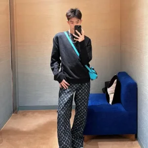Luxury Louis Vuitton Jeans Ash Exquisite Tailoring Embroidery