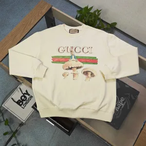 High Quality Gucci Sweatshirt Red Street Style A Touch Of Understated Luxury Autumn Winter And