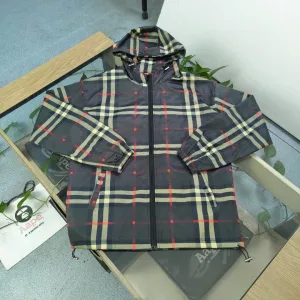 Luxury Burberry Outerwear Red High-Quality Materials Autumn Winter