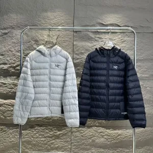 Reps AAA Archaeopteryx Outerwear Red Down Nylon Fabric Simple Design Winter Embroidery Zippered Pocket