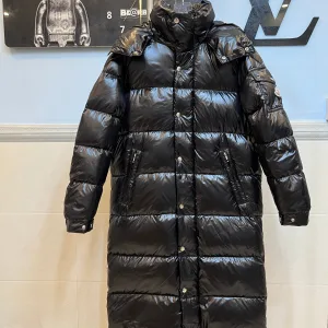 Designer Moncler Down Jacket Red Goose Fleece Mink Fur Clean Lines Winter Glossy Fabric Down-Proof