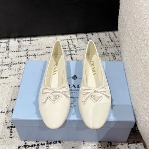Luxury Prada Flat Shoes Red Sheepskin Patent Leather Rubber Outsole Spring