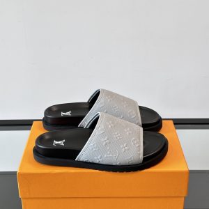 Designer Louis Vuitton Cowhide Sandals For Spring