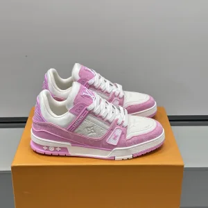 Designer Louis Vuitton Sneakers Color