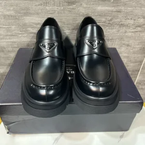 Designer Luxury Prada Cowhide Derby Shoes
