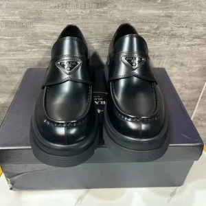 Designer Luxury Prada Derby Shoes Cowhide