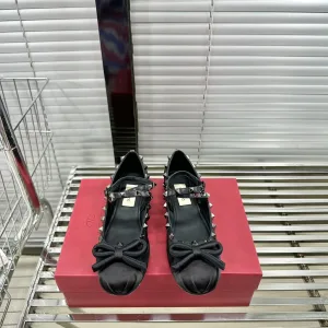 High Quality Super Clone Valentino Flat Shoes Silk Genuine Leather