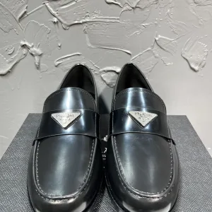 Luxury Aaa Prada Cowhide Loafers For Spring
