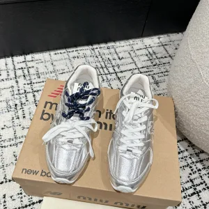 AAA New Balance Sneakers Brown Sheepskin Spring Early