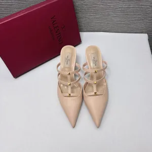 Designer Valentino Sandals Ash Simple And Elegant Style