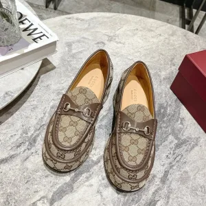 Designer AAA Gucci Loafers Red