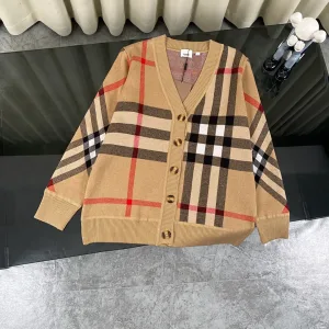 AAA High Quality Burberry Outerwear Red Wool Polyester Jacquard Retro British Understated Luxury Style Loose Cut Resin Buttons