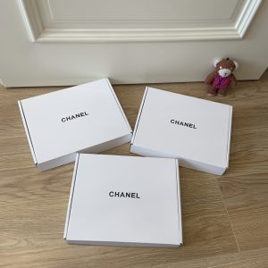 1:1 Luxury Chanel Cashmere Shawl