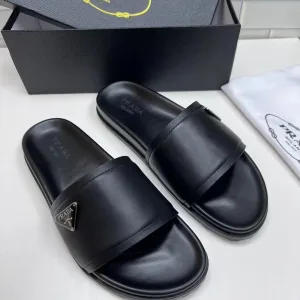 High Quality 1:1 Prada Rubber Slippers