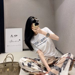 Luxury Burberry Short-Sleeved Shirt For Early Spring