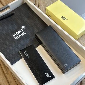 1:1 Earth Pen