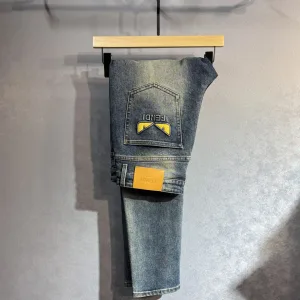 Designer AAA Fendi Jeans Red Cotton Denim Spring Summer