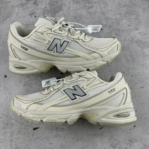 AAA New Balance Running Shoes