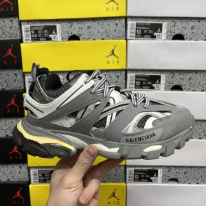 Reps AAA Balenciaga Running Shoes Orange