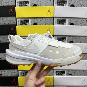 AAA Sacai