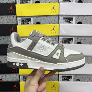 Luxury Reps Louis Vuitton Ruler White