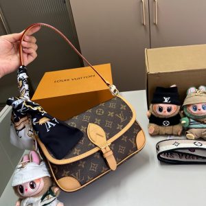 Aaa Louis Vuitton Ruler
