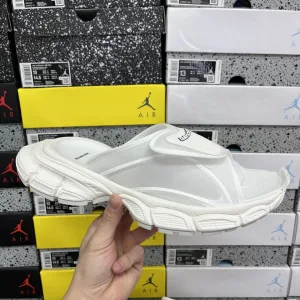 Luxury Balenciaga Slippers White