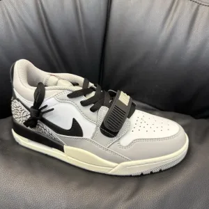 AAA Jordan White