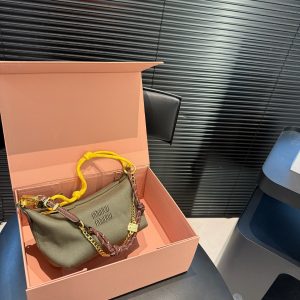 1:1 Miu Miu Ruler For Early Spring