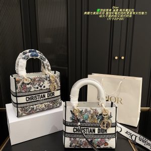 1:1 Dior Ruler