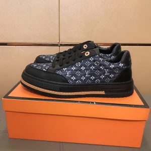 Luxury Louis Vuitton Cowhide Casual Shoes