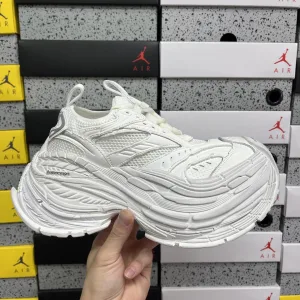 Super Clone AAA Balenciaga Sneakers Red