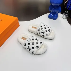 Luxury Louis Vuitton Slippers White Wool Autumn Winter