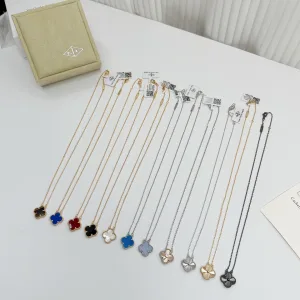 Reps High Quality Van Cleef & Arpels Necklace Red Lace