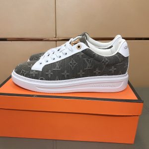High Quality Louis Vuitton Cowhide Casual Shoes