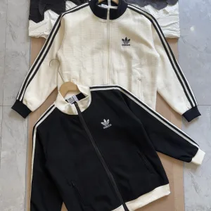 High Quality Reps Adidas Coat Red Suitable For All Body Types Street Style