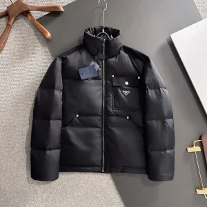 Designer AAA Prada Down Jacket Red Goose Duck Nylon Premium Quality Patch Zippered Pocket
