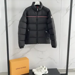 Designer Moncler Long-Sleeved Jacket Red Duck Down