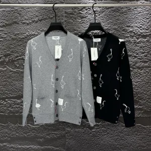 AAA Luxury Thom Browne Cardigan Red Wool Jacquard