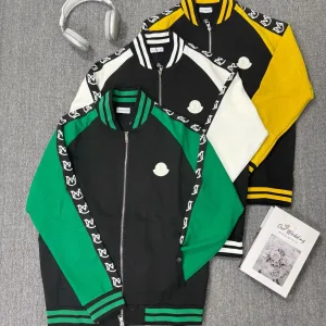 AAA Luxury Moncler Coat Yellow Autumn Winter Embroidery Patch