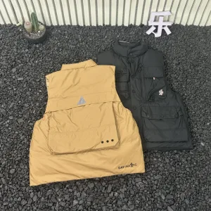Luxury Moncler Vest Red Goose Down Duck Nylon Soft Touch Autumn Winter