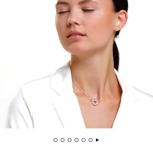 Designer Luxury Swarovski Necklace Rose Gold Lace