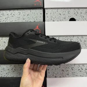 Reps Brooks Running Shoes