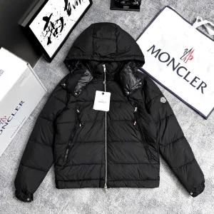 Luxury Moncler Down Jacket Red Duck Nylon Patch