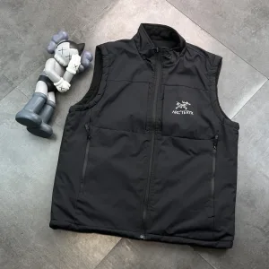High Quality Archaeopteryx Vest Red Cotton Polyester Fiber Fleece Soft And Elastic Quick-Drying Side Pockets Zippered Pocket