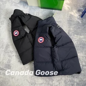Luxury Canada Goose Down Jackets Red Duck Fleece Fabric Three-Proof Embroidery Side Pockets