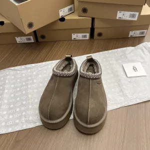 Super Clone Luxury Ugg Sneakers Red Eva Polyester Fiber Sheepskin Suede Autumn Winter