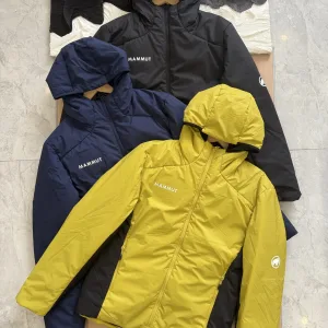 High Quality Designer Mammut Outerwear Red Patch Zippered Pocket
