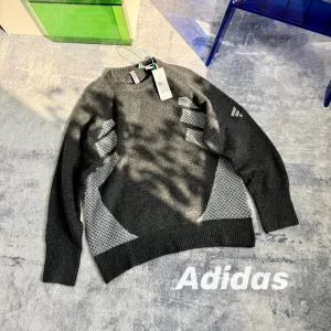 Reps AAA Adidas Long-Sleeved Shirt Red Mesh Relaxed Fit Clean Lines Exquisite Workmanship Minimalism Street Style Autumn Winter And Early Silhouette
